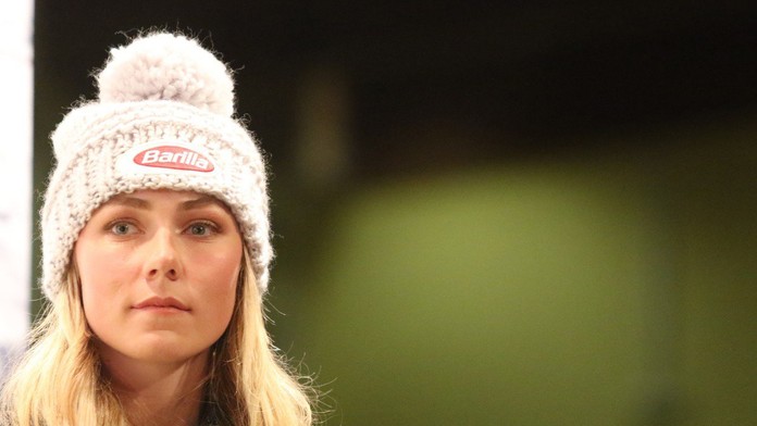 Kate Middleton (v strede)