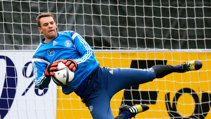 Nemecký brankár Manuel Neuer.