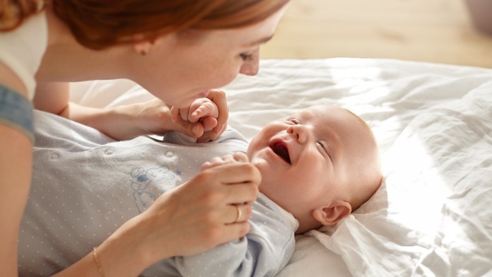Vedci zistili, prečo sú riekanky a spievanky dôležitou súčasťou toho, aby sa dieťa naučilo rozprávať
