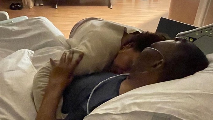 Pelého dcéra zverejnila dojímavú snímku z nemocnice