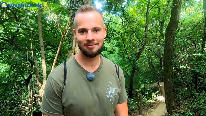 Dopravné značenie na zjazde z Prístavného mosta na Bajkalskú ulicu.