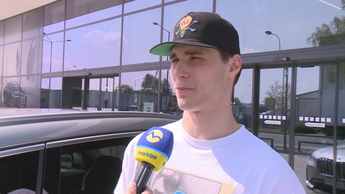 VIDEO: Slafkovský pred sezónou: Zranenie je už vyliečené, MS pozeral s krčmovými odborníkmi