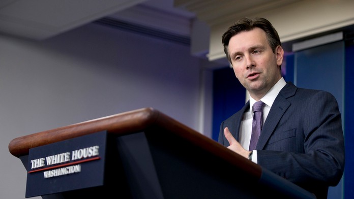 Hovorca Bieleho domu Josh Earnest