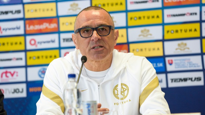 Francesco Calzona opäť šokoval svojimi výbermi. Pozrite si jeho hlasovanie v ankete Futbalista roka