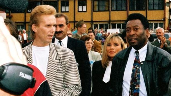 O výstavbu unikátnej sochy kráľa Pelého je na Slovensku veľký záujem. Kde a kedy bude stáť?