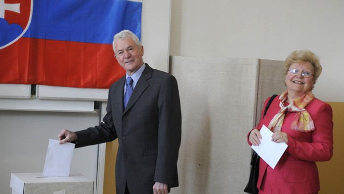 Melník volil s manželkou