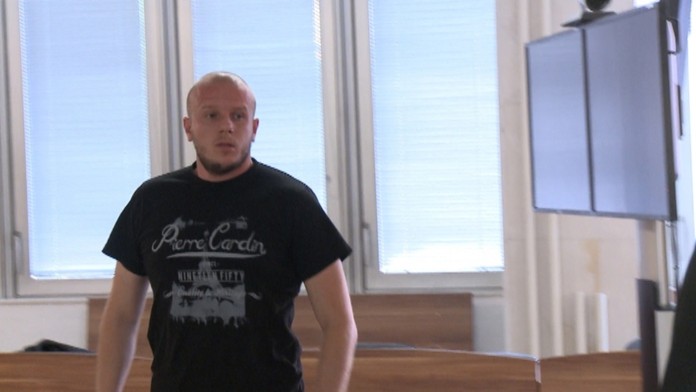 Policajt členom organizovanej skupiny