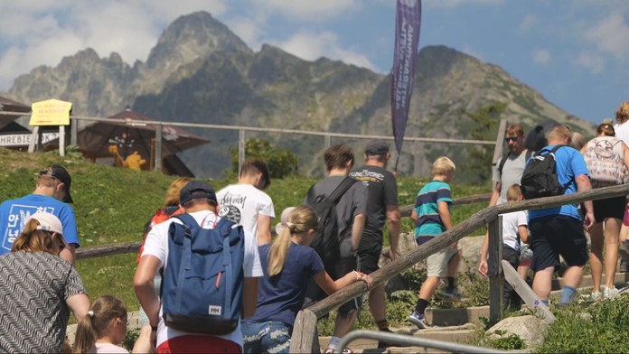 Turisti môžu v Tatrách ušetriť desiatky eur. Za toto získate zľavy aj poistenie