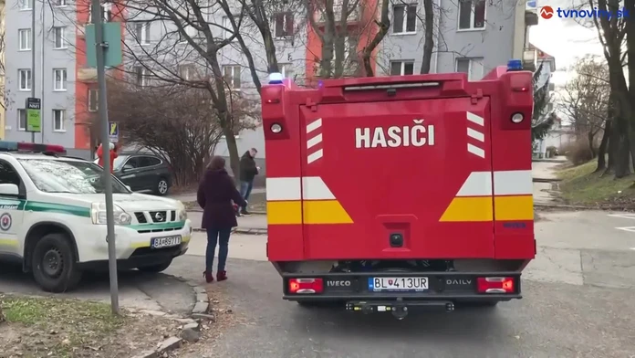 V Prešove na ulici spadol človek do osemmetrovej šachty