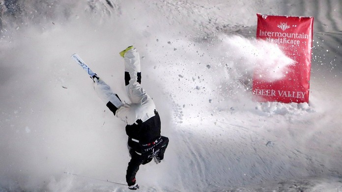 Miley Cyrus na losangelskej premiére filmu Isn't It Romantic