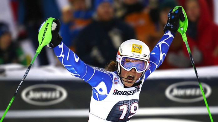 Petra Vlhová sa teší po víťazstve slalomu SP vo švédskom Aare.