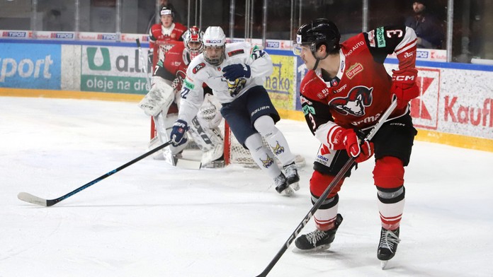 Vysokú výhru Banskej Bystrice nad lídrom zariadil hetrikom Turnbull. Nitra uspela napriek absencii Bučeka