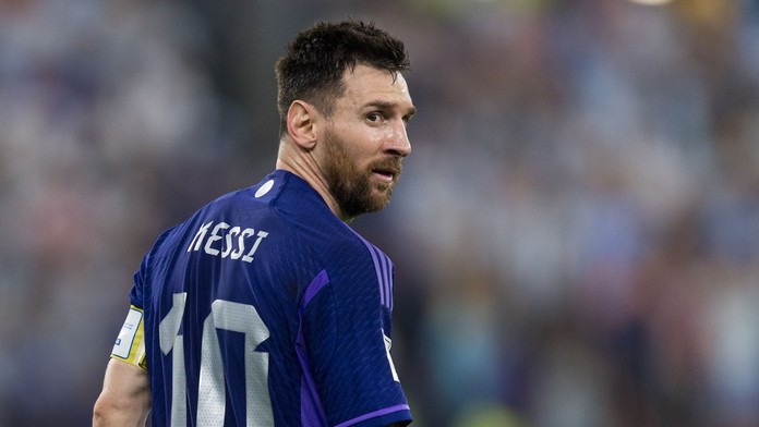 Diskutabilná argentínska penalta je predmetom sporov. Messimu však vyhrala stávku