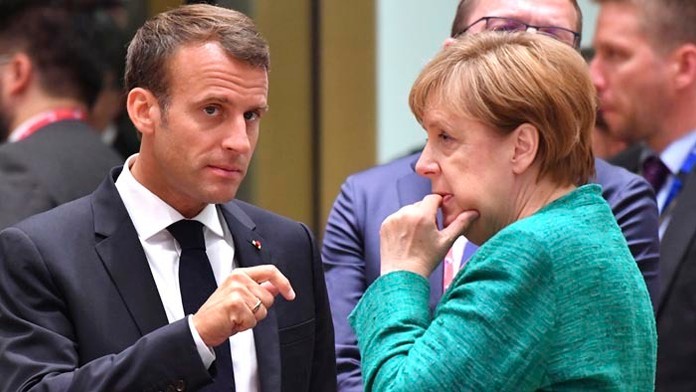 Francúzsky prezident Emmanuel Macron a nemecká kancelárka Angela Merkelová.