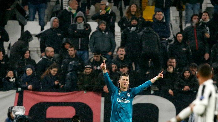 Cristiano Ronaldo sa teší z gólu počas prvého zápasu štvrťfinále Ligy majstrov Juventus Turín - Real Madrid