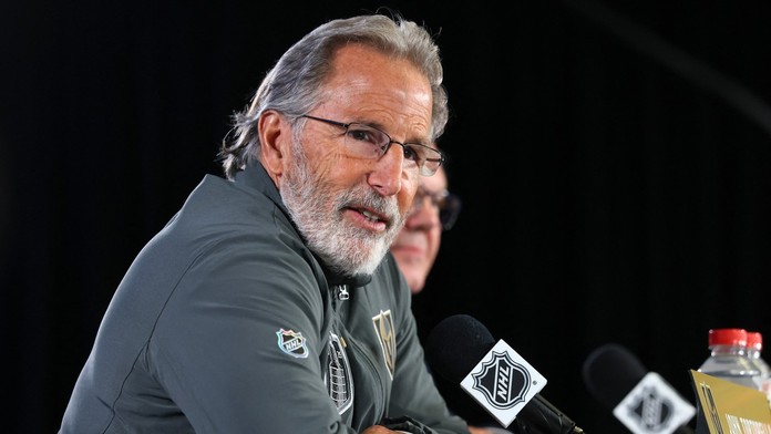 Po neúspešnom finále sa do funkcie nevráti. Tortorella skončil na lavičke Vegas