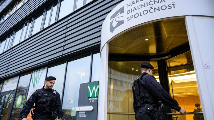 2412_balik_CHART_SHOW___L__BiLA_24_12_P40_Ut_19_00__12.mp4