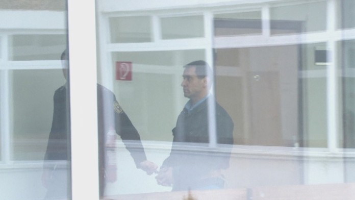 Syn si objednal útok na otca.