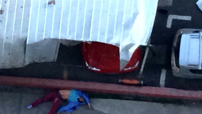 Mladík padal z balkóna 40 metrov