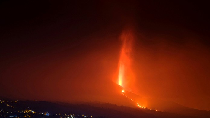 Erupcia sopky La Cumbre Vieja na španielskom ostrove La Palma.