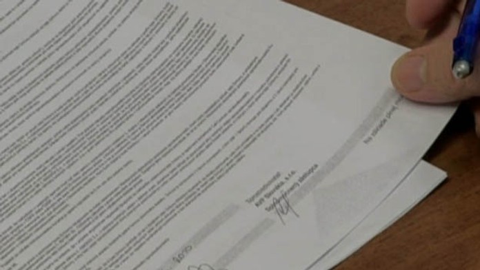 zmluvy fotoweb_jpg_bez_watermarku_1.jpg