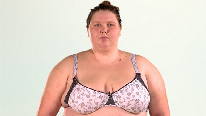 Muž krvou natrel kľučky, kričal, že má AIDS a všetkých nakazí. Polícia má výsledky rozboru krvi.mp4