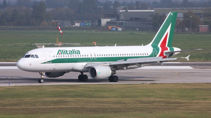 Fešák Sam prišiel z Londýna. Získa si vás perfektnou češtinou a dokonalým úsmevom.mp4