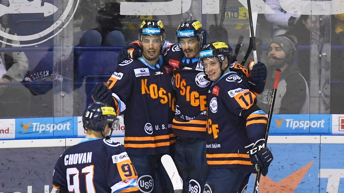 Biatlonista Erik Lesser v zmiešanej štafete jednotlivcov na MS 2020.