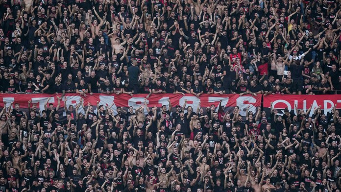 Nepokoje v Miláne pred zápasom Ligy majstrov. Muža napadla skupinka domácich priaznivcov