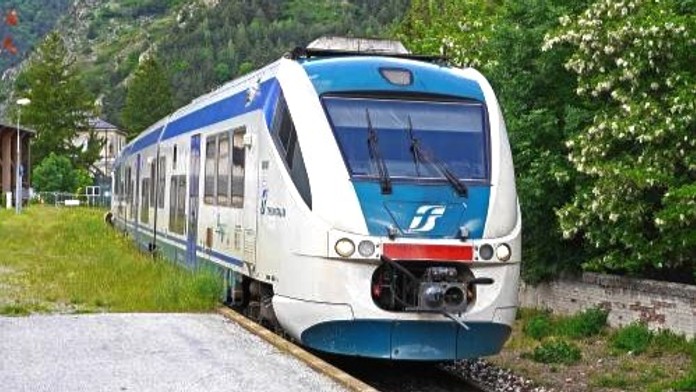 Oslavujú ho ako hrdinu. Strojvedúci v Taliansku dostal infarkt, z posledných síl zatiahol brzdu a zomrel