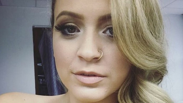 Medzihviezdny asteroid Oumuamua.