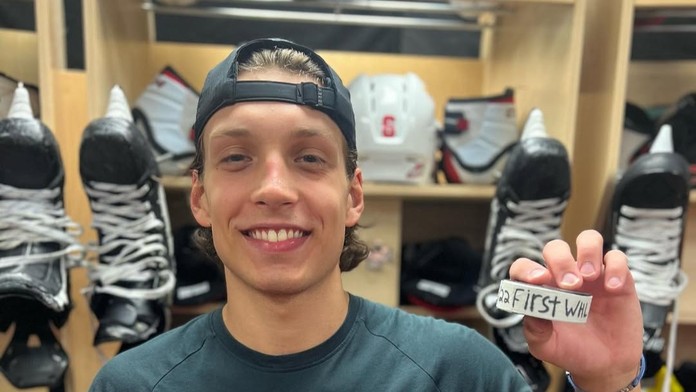 Na draftoch ho prehliadali, teraz exceluje. Mladý Slovák ohúril klub NHL