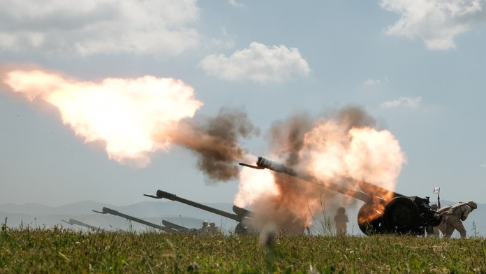 Poplach na Ukrajine: Rusko spustilo v Charkovskej oblasti veľkú pozemnú ofenzívu, Kyjev vyslal posily