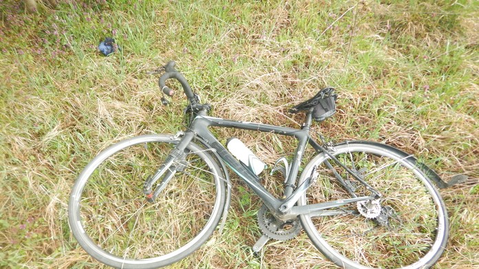 Vodič neposkytol cyklistke prvú pomoc.