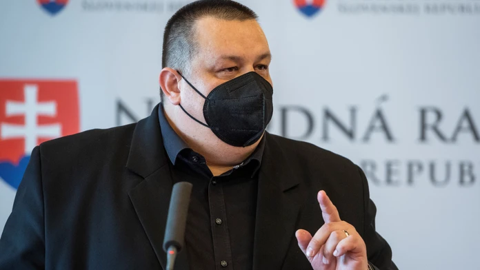Aký bude rok 2023 z pohľadu chorobnosti? Hlavný hygienik Ján Mikas predpovedá, čo nás potrápi najviac