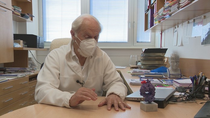 Profesor Michal Novák.