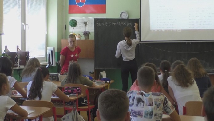 Tréner Zvolena Andrej Podkonický v dueli s Popradom.