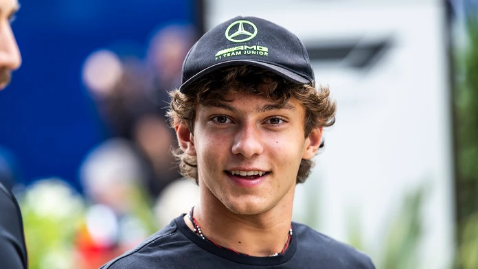 Otec povedal, že mi zatočí krk ako sliepke. Líder F1 pomáhal sestre s obchodom, do hodiny všetko predali