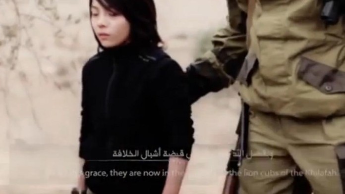 Chlapec z IS, ktory popravi dvoch Rusov.