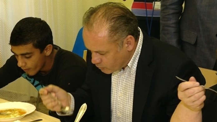 17 Prezident v polepsovni DEMO IKONA.transferweb_jpg_bez_watermarku_1.jpg