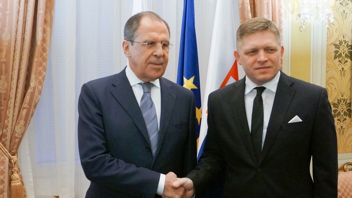 Fico hovoril o ruskej rakete namierenej na Brusel. Od Lavrova si vyslúžil pochvalu