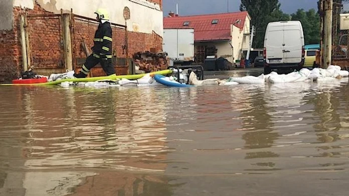 Voda sa valila ulicami. 