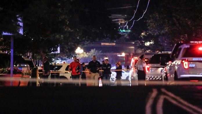 Francúz po prvý raz prekonal Lamanšský prieliv na flyboarde.