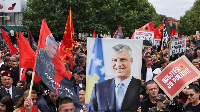 Kosovský exprezident Thaci dostal 25 rokov. Súd ho uznal vinným z vojnových zločinov