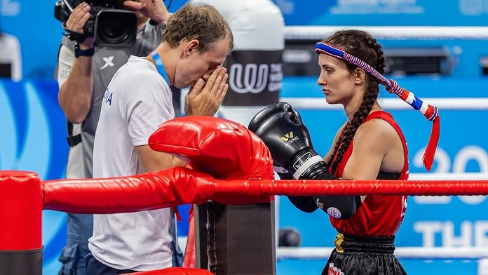 Monika Chochlíková nezopakuje zlato spred troch rokov, no bude bojovať o medailu. V semifinále tesne neuspela