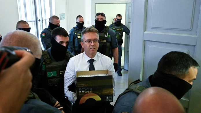 Bývalého maďarského ministra kultúry Hankóa vzali do väzby pre podozrenie z korupcie