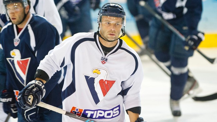 Tomáš Starosta počas tréningu HC Slovan pred začiatkom KHL.