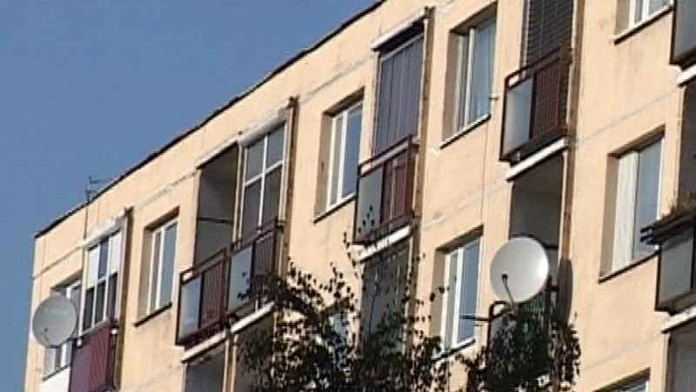 Dom v Nitre, kde sa vyhrážal muž zabitím