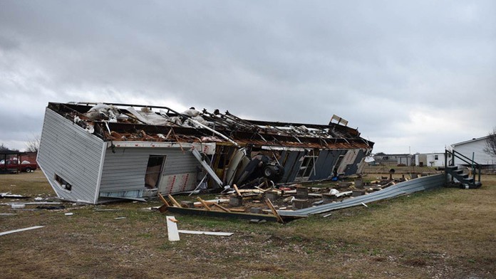 Búrkový systém ohrozuje v USA územie od Texasu až po štáty v okolí Veľkých kanadských jazier.