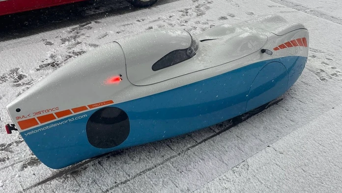 FOTO: Policajti neverili vlastným očiam. Zastavili auto ako zo sci-fi, vodiča však pokutovať nemohli